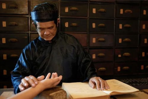 中醫(yī)小診所悄悄席卷中國(guó) 暗含一個(gè)致命矛盾 文化縱橫