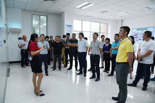 今后五年怎么干 石井鎮(zhèn)黨政領(lǐng)導(dǎo) 黨代表 人大代表 新任村書記到晉江 廈門 安溪三安集團(tuán)等光電園區(qū)現(xiàn)場取經(jīng)